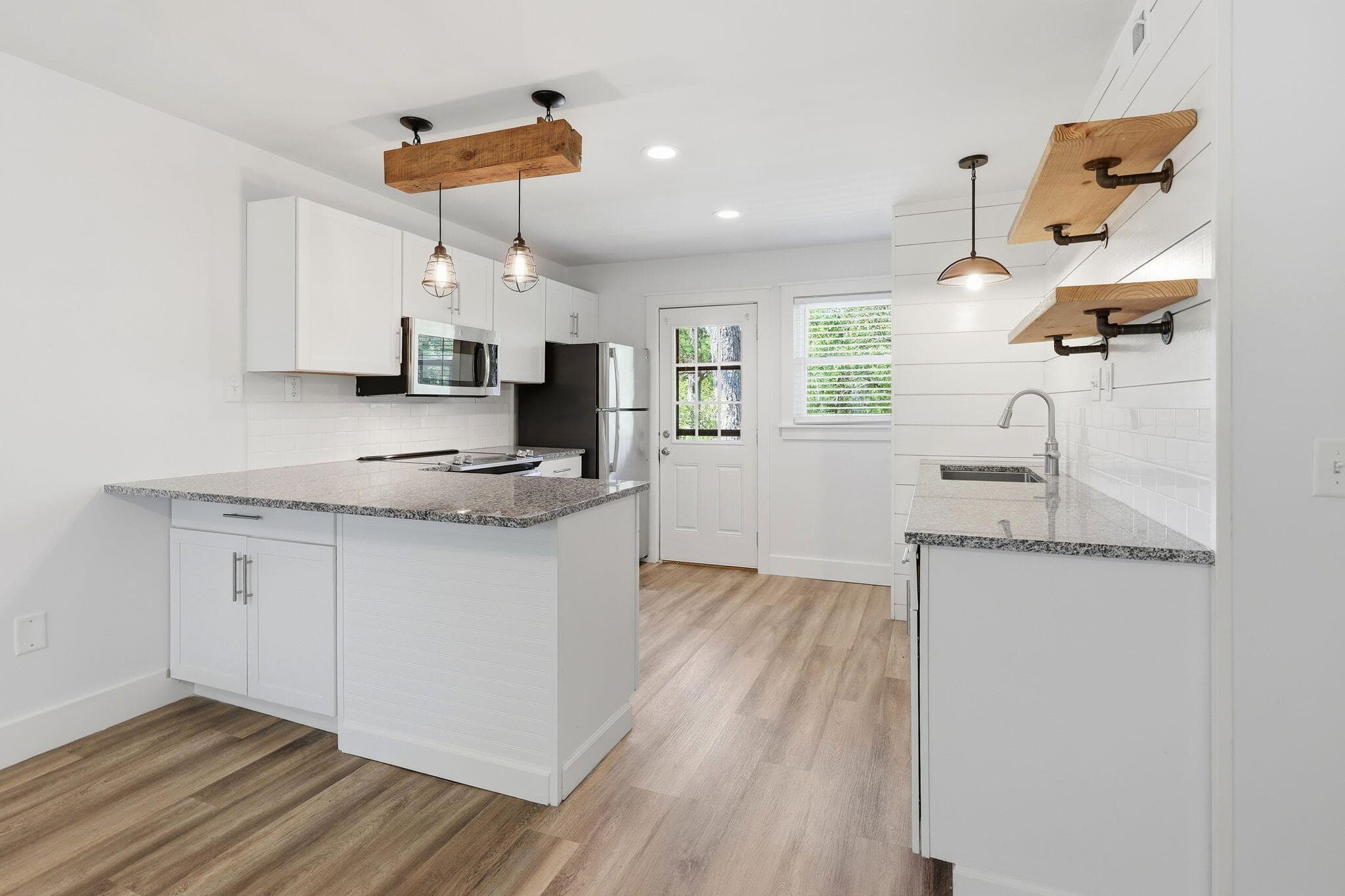 404 Saint Charles Court, Charleston